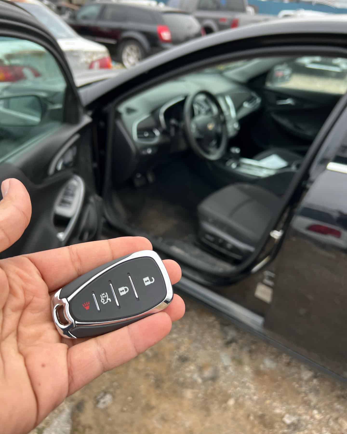 A locksmith can make a new remote car key fob