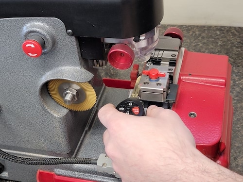 Car Key Cutting on Laser Machine