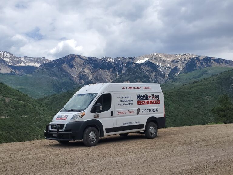 Honk Key Lock and Safe truck 768x576